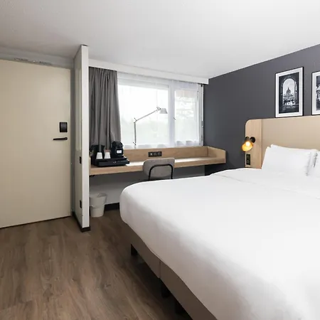 Campanile Montpellier Est Le Millenaire Hotel Exterior foto