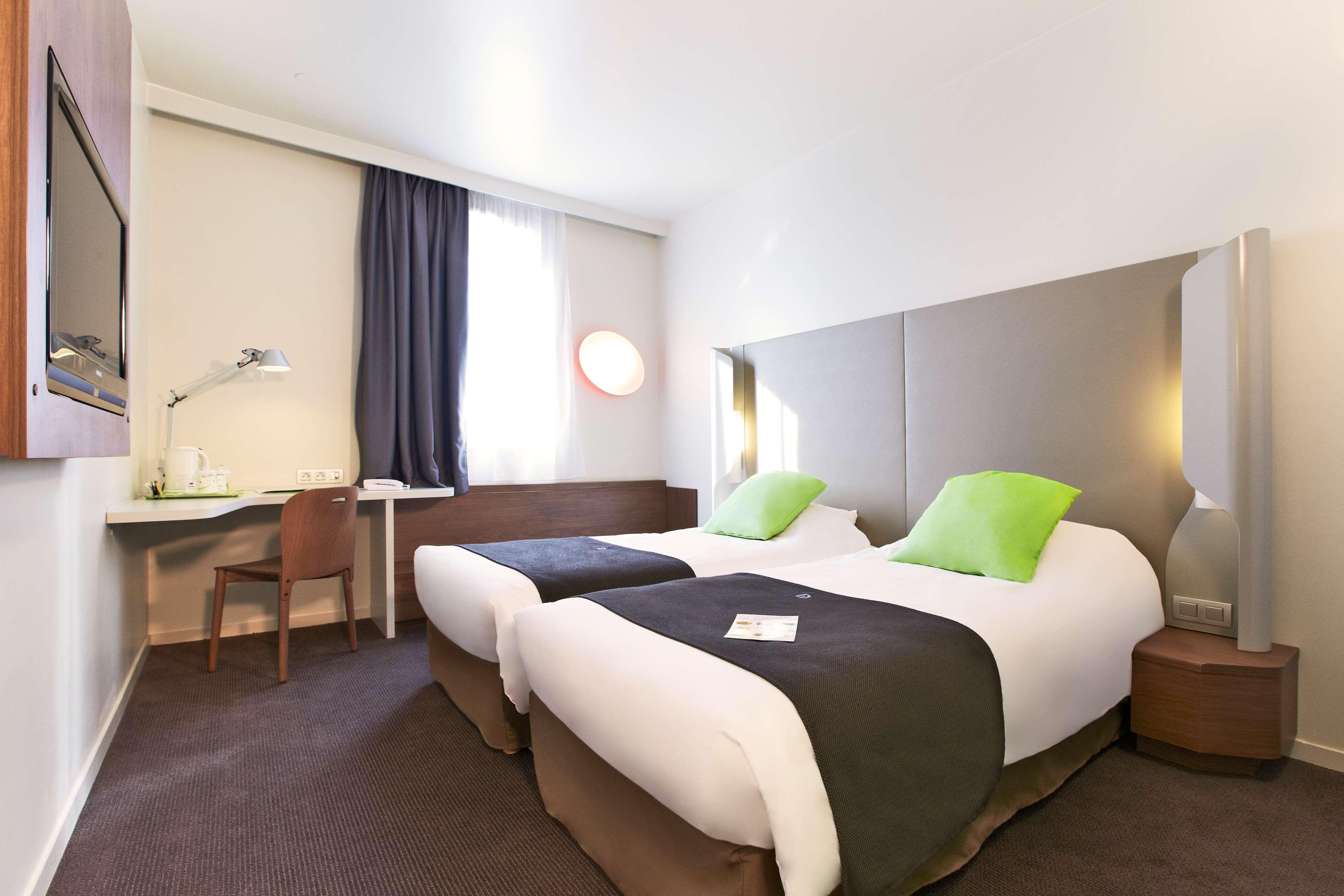 Campanile Est Le Millenaire Hotel