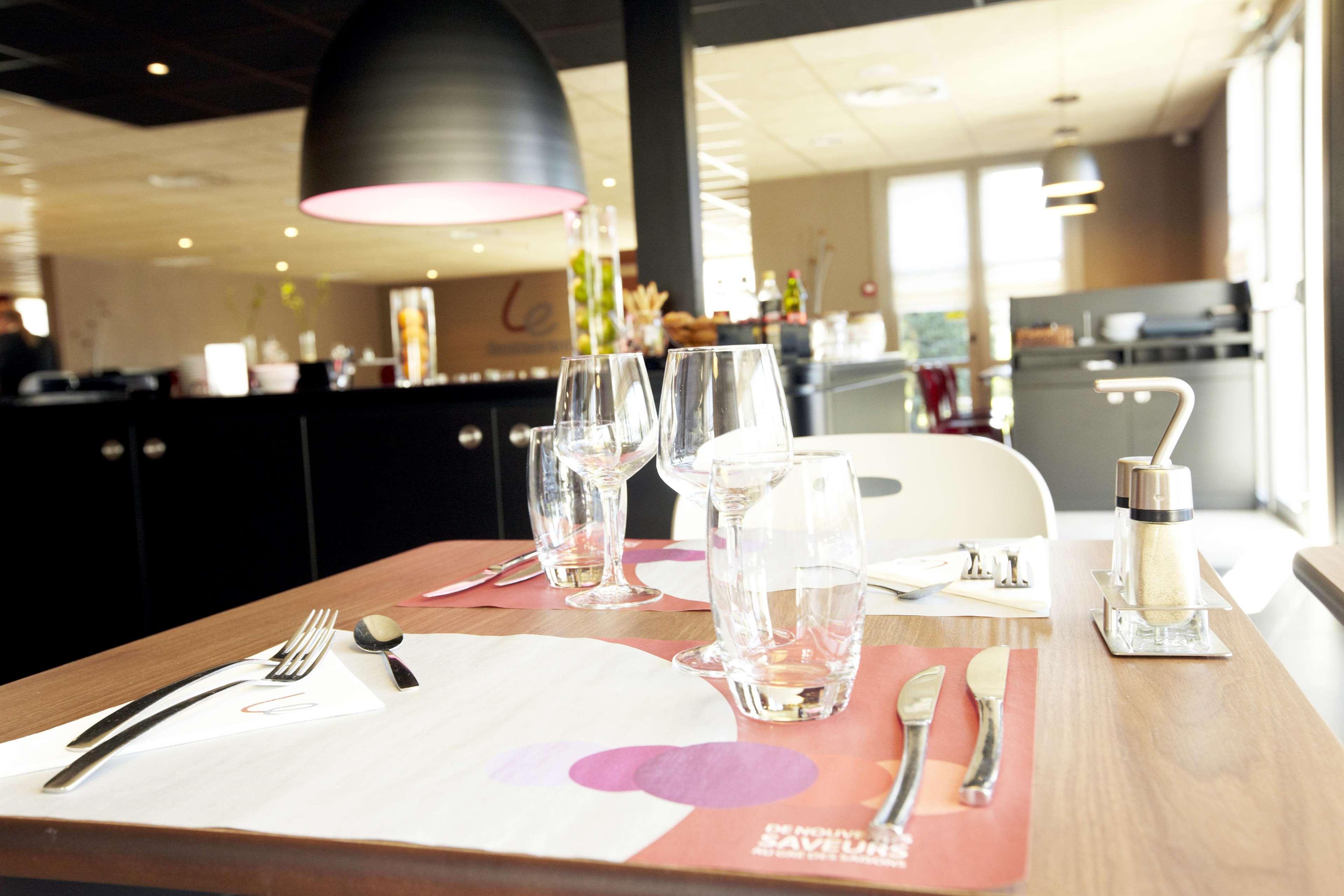 Campanile Est Le Millénaire Hotel 3*