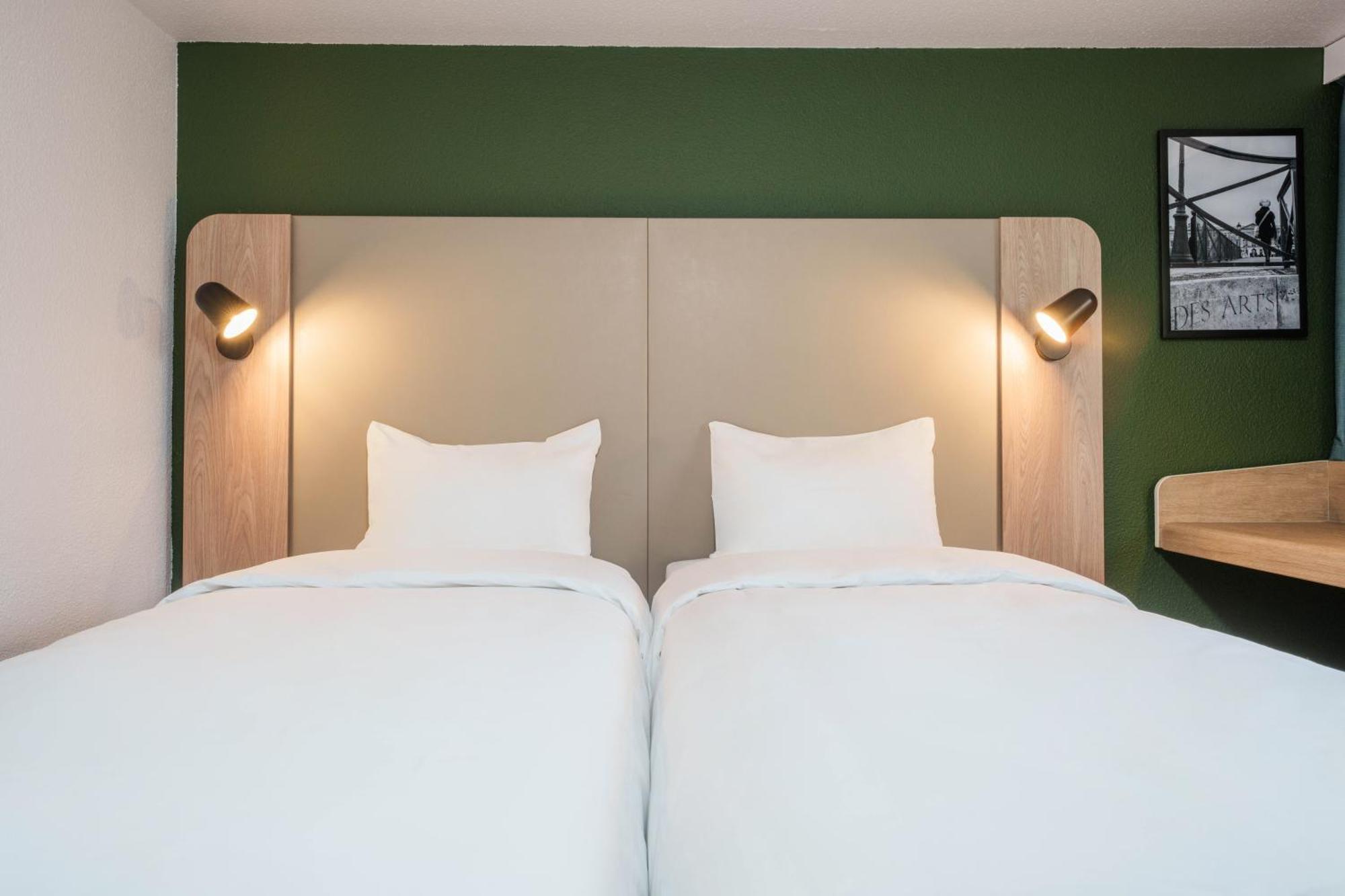 Hotel Campanile Est Le Millenaire 3*