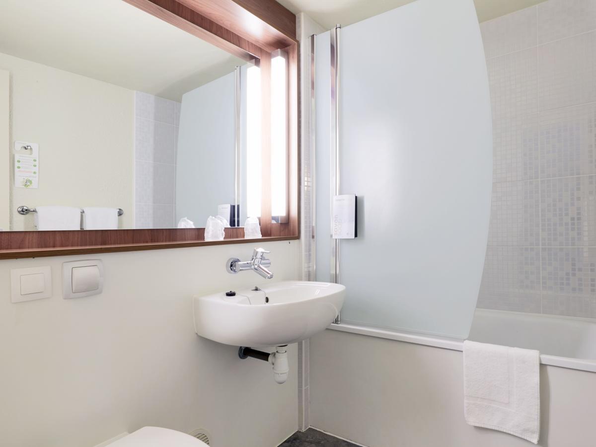 Hotel Campanile Est Le Millénaire 3*